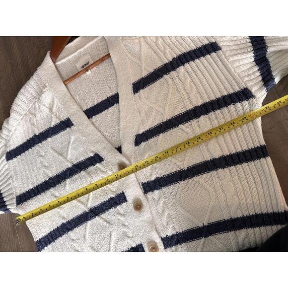 Aerie Cable Knit Button Cardigan Sweater Navy & White Women’s Large Oversized - Picture 9 of 10